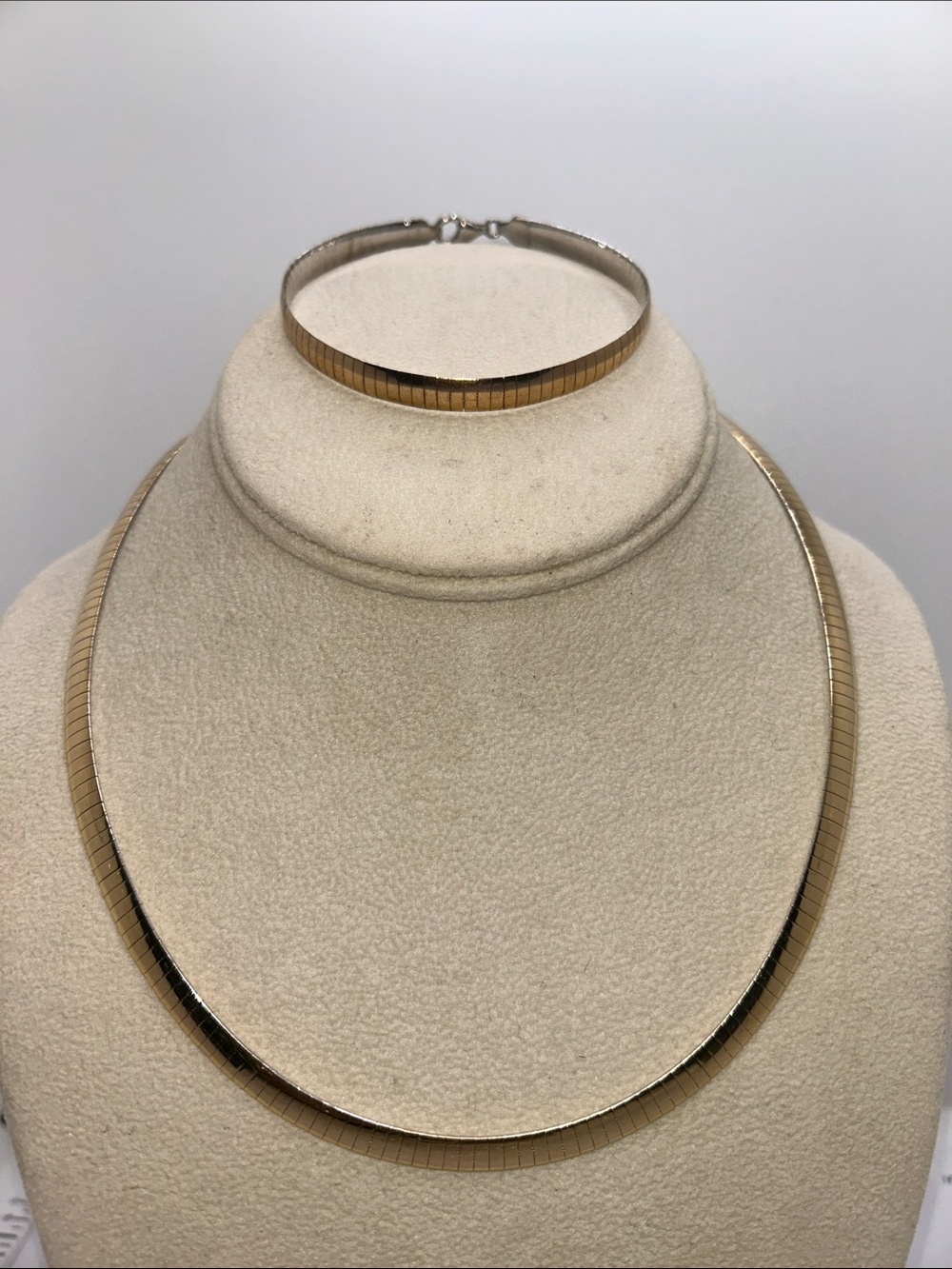 14KT Reversible White and Yellow Gold Omega Necklace and Bracelet Set 35grm